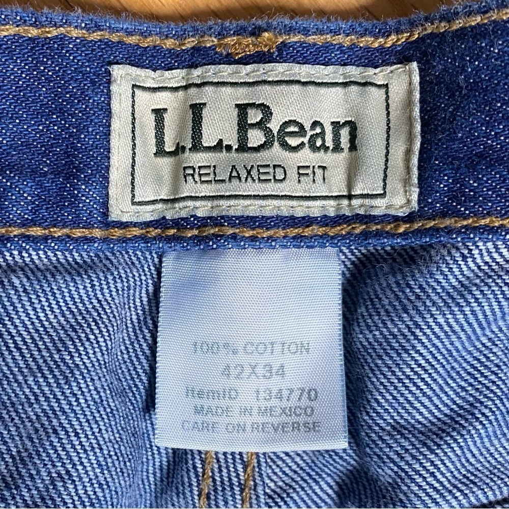LL Bean Relaxed Fit Men's Denim Jeans 42x34 Denim 100% Cotton Workwear Straight - Picture 5 of 8